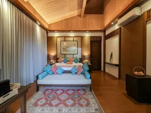 Lihim Resorts