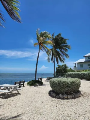 Keys getaway - Relax with the whole family at this peaceful place to stay.