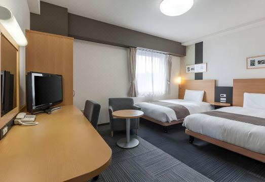 컴포트 호텔 고리야마의 깔끔한 로비 모습