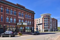 Hampton Inn by Hilton Cedar Falls Downtown