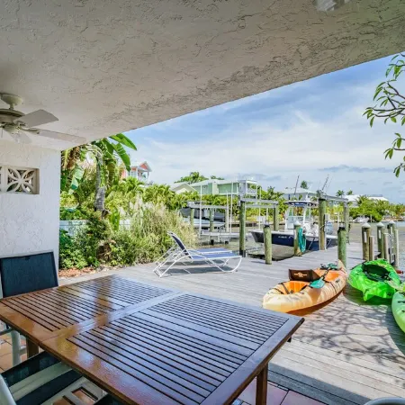 Our Waterfront Home Is All Ready Just for You!Vrc16-000016