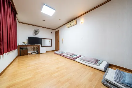 Taean Mongsanpo Fiance Отели рядом с достопримечательностью «Ch'ŏngp'odae-haesuyokchang»