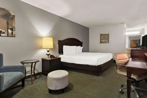 Rodeway Inn Hotels in Lumberton