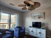 Beach Retreat Located in the Heart of Dewey!