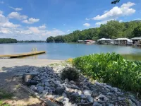 Lake Tillery Area, 4-bedroom house in charming Norwood with WiFi, Deck and AC Hotels in Stanly County