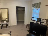 Downstairs of home 2-bedroom with AC, WiFi in  Red Bank. Private entrance.