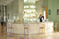Appart-Hôtel Tagadirt - Quầy bar