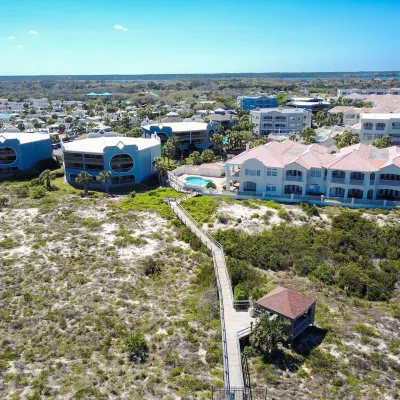 Hibiscus H104 Hotels in Butler Beach