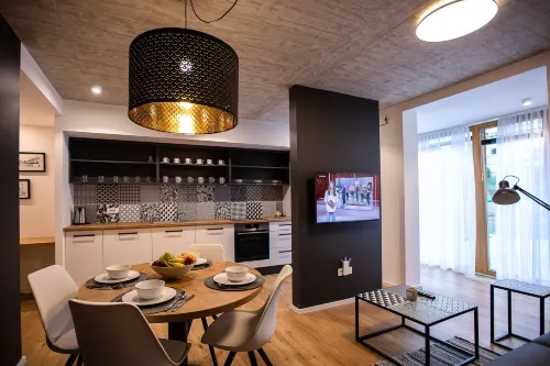 Postcard City Apartments - 3 ดาว