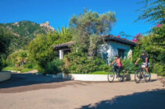 Perdepera Resort فنادق في 