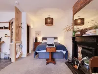 Stylish Town Centre Apartments Hotels in Nailsworth