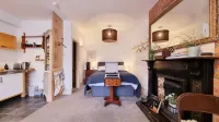 Stylish Town Centre Apartments Hotels in 
