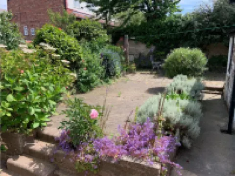 Entire Seaside Home, Sleeps 8, All en-Suite Rooms