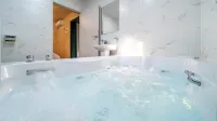 Gapyeong Ddobagi Pet & Spa Glamping - Разрешено размещения с домашними животными