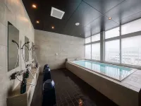 Cabin&Hotel Constant Naha - Hot Tub