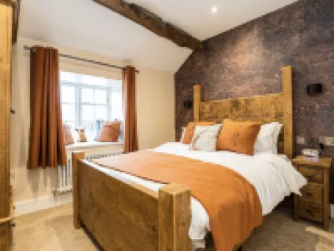 Bulls Head - Holymoorside Hotels in North East Derbyshire District