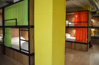 Debod Hostel - Hostels