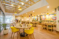 บลูมโฮเทล - เมดิคิตี้ คุรุคราม ใกล้โรงพยาบาลเมดานตา