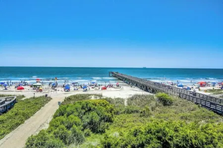 Charming 1-bedroom condo in welcoming Isle of Palms with AC, WiFi
