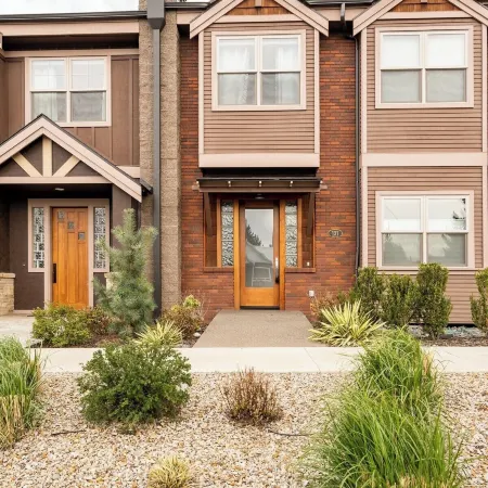 Rooftop Deck Walk to River Downtown Fire Pit