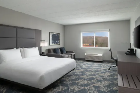 Fairfield Inn & Suites Framingham