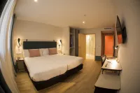 Hotel Plaza de La Paz - 3-Star