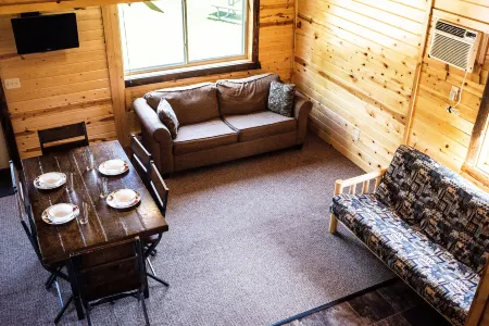 Edge-O-Dells Resort - 21 and Older Отели в г. Линдон