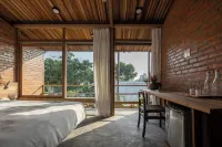 HACHI HOMESTAY & SPA Hotels in Huong Ho