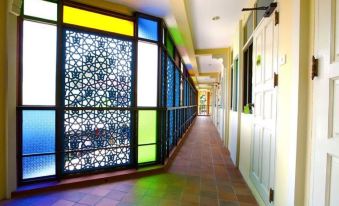 Madame Green Forever