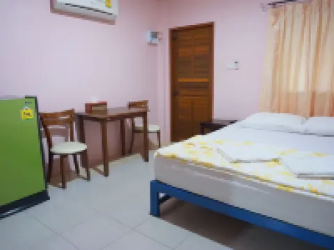 แหลมทองรีสอร์ท โรงแรมในอำเภอ ดอนสัก