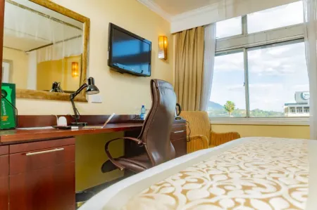 Sunbird Mount Soche Отели в г. Блантайр