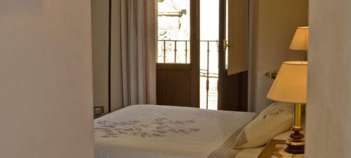 Hostal Las Coronas Hotels in Zaragoza