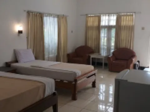 Intan Hotel Purwakarta Hotels in Purwakarta