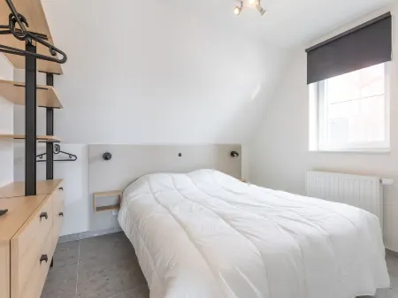 Newly Built Rooftop Flat with Sun-Facing Terrace