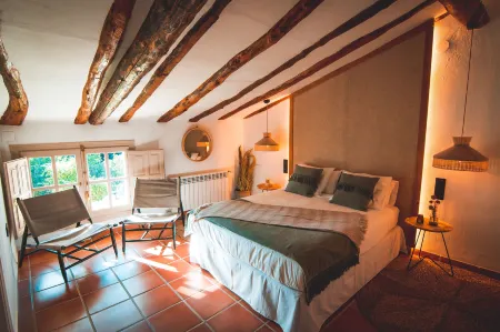 Vilasira Rooms & Wines - Adults Only Отели рядом с достопримечательностью «Bodega Vera de Estenas»