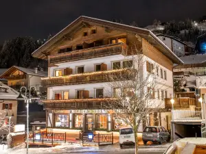 La Tambra - Residence - Central with Restaurant