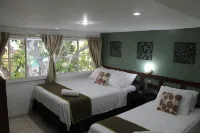 Hotel Tazumal House - Pools