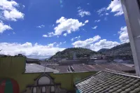 Friends Hotel & Rooftop - Historic Center & Museums - Scenic