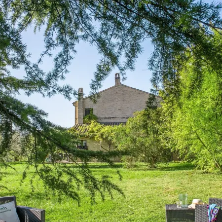 Lavish Home in Fermo with Pool Отели в г. Фермо