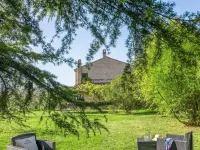 Lavish Home in Fermo with Pool