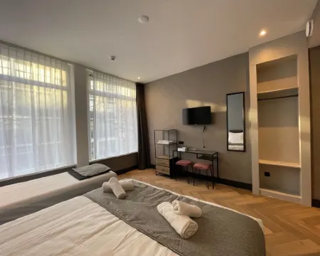 เฮชทรีโรงแรมรอตเตอร์ดัมซิตี้เซ็นเตอร์ โรงแรมในรอตเตอร์ดัม