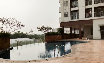 Nice Studio at Serpong Greenview Apartment