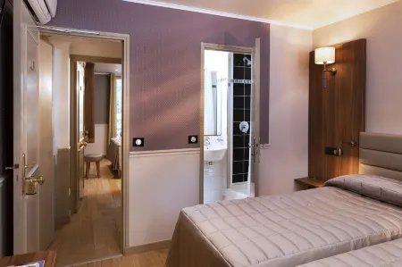 埃菲爾鐵塔之旅飯店