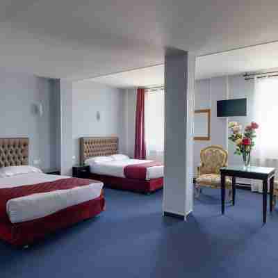 Hotel Royal Paris Ivry Rooms