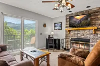 Private Balcony w Views Heated Pool Full Kitchen Hotel di Cosby