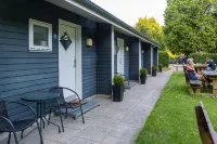Ansager Hotel og Hytteby Hotels in Hovborg
