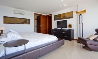 Palmetto Penthouse Deluxe Beautiful View and Sunset Floor 39