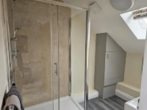1 Bed Loft - Sleeps 2 - Parking - Wifi