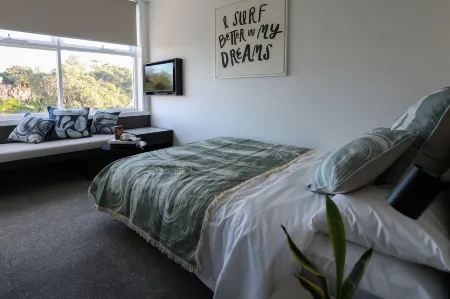 Barrys Beach Road Hotel Отели рядом с достопримечательностью «Бондай-Бич»