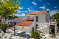 Villa MT Brela